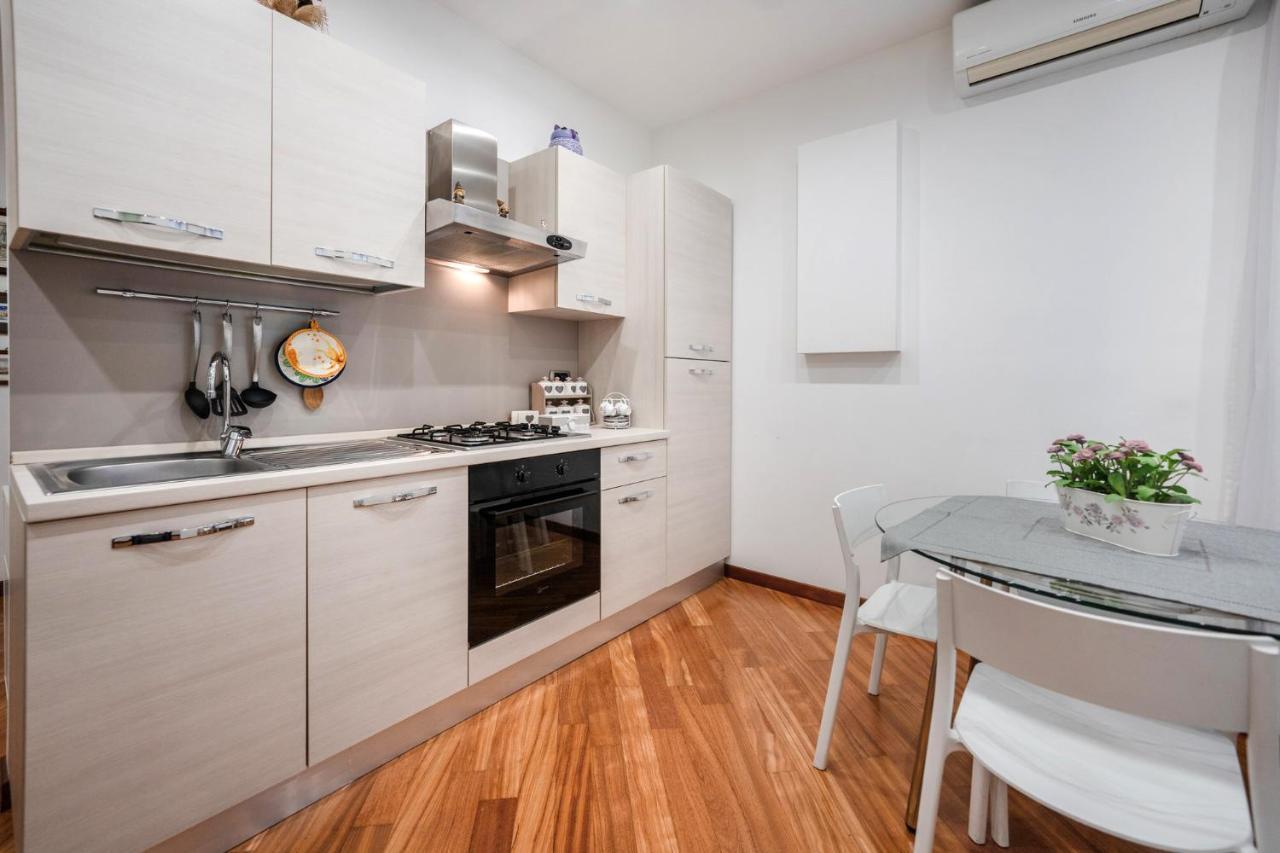 Napoli Charming Apartments Vomero "Fashion And Glamour" 외부 사진