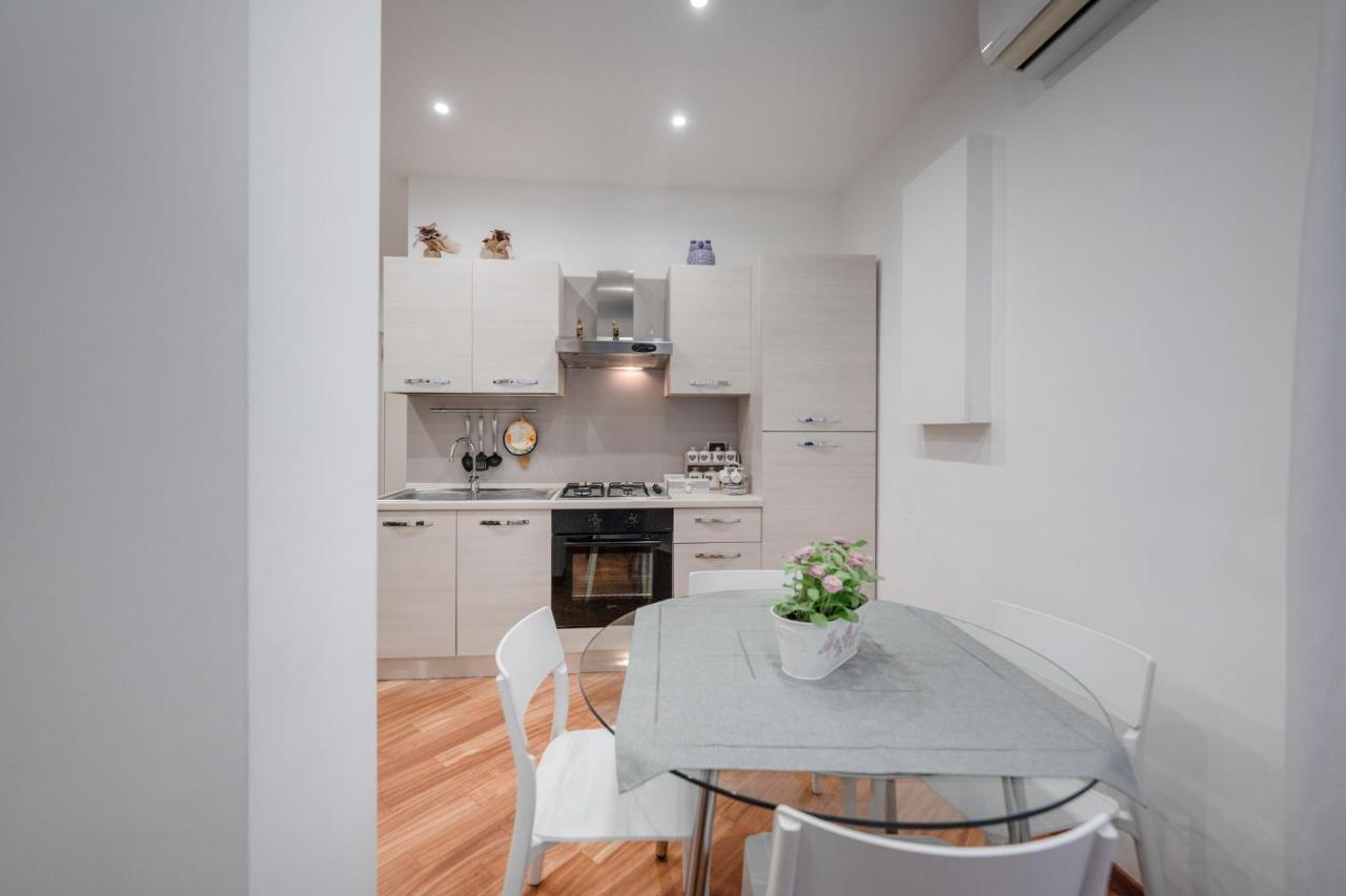 Napoli Charming Apartments Vomero "Fashion And Glamour" 외부 사진