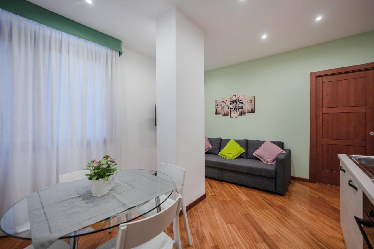 Napoli Charming Apartments Vomero "Fashion And Glamour" 외부 사진